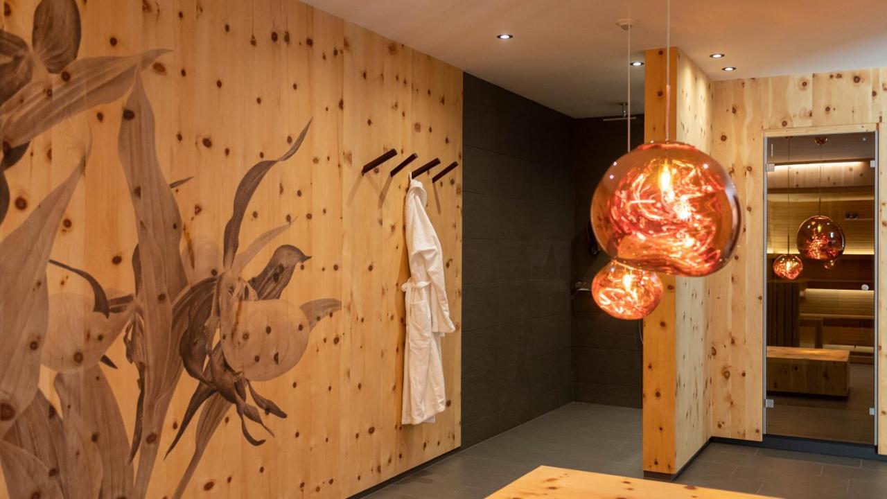 Natura Boutique Chalet Wellness Spa Dobbiaco Exterior foto