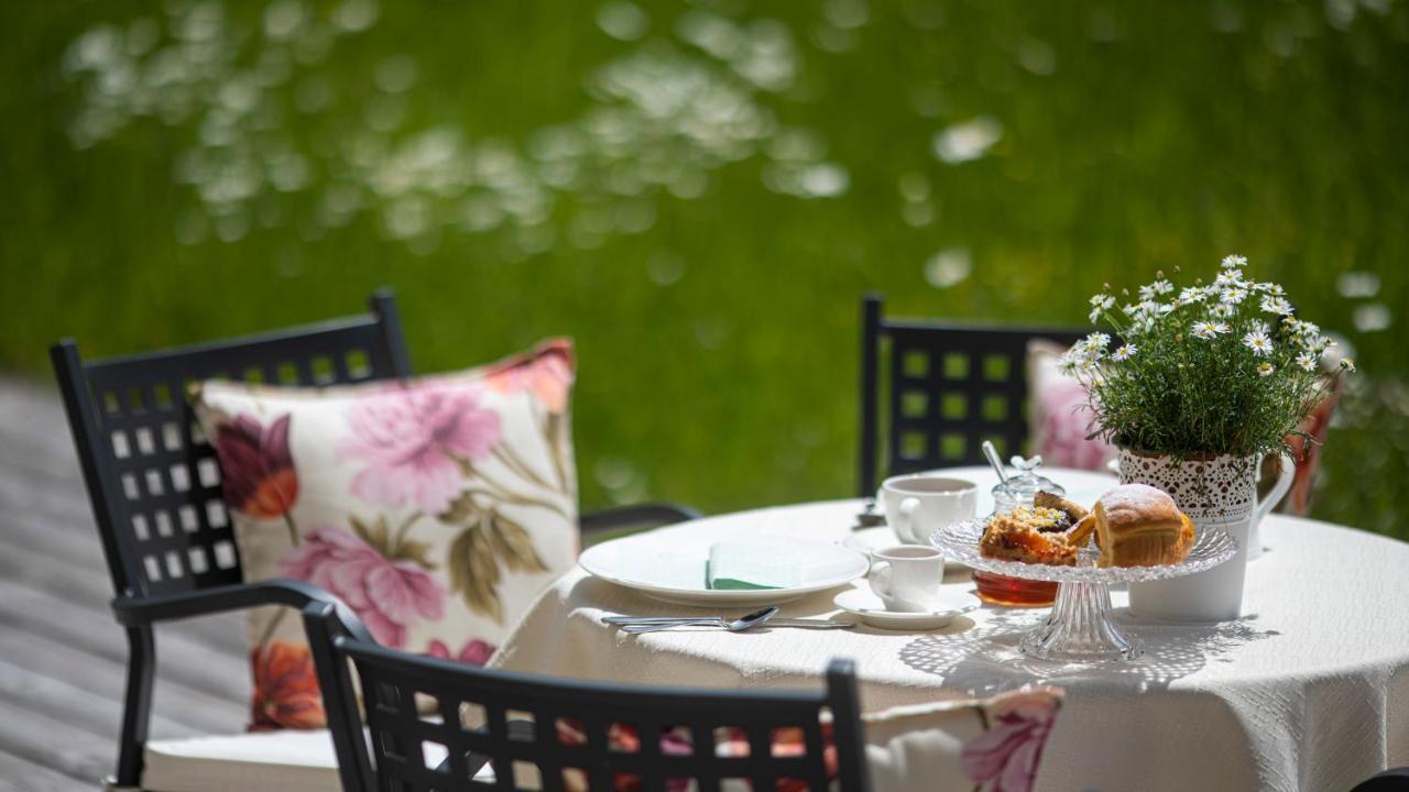 Natura Boutique Chalet Wellness Spa Dobbiaco Exterior foto